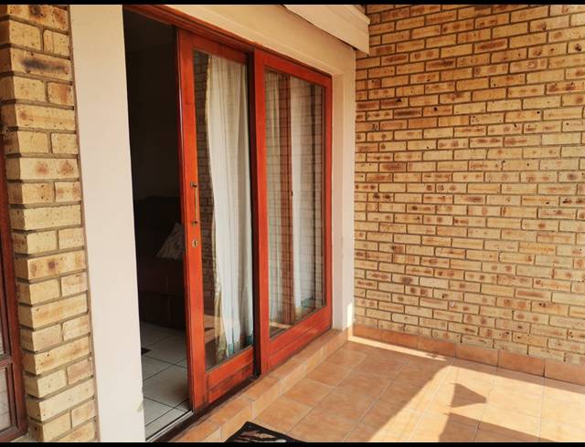 2 BEDROOM APARTMENT FOR SALE IN SONNEVELD